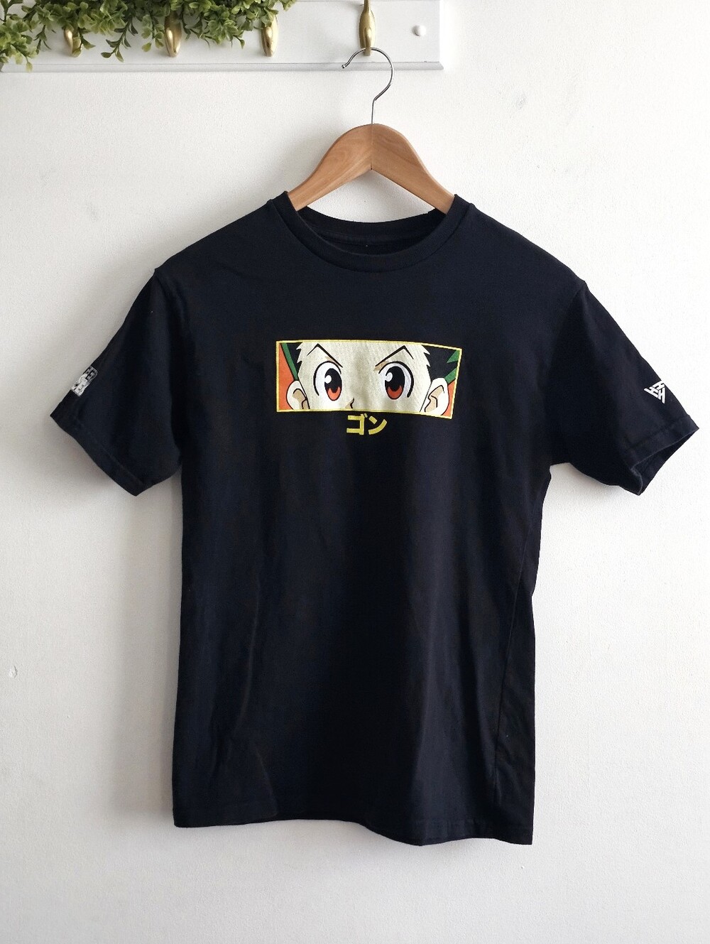 Hunter x Hunter Gon Eyes Graphic Anime T-Shirt Black Size Small